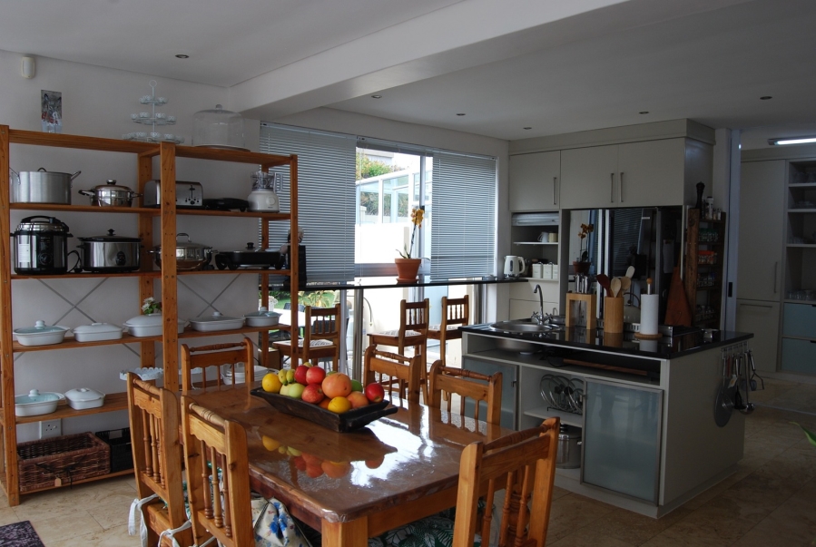5 Bedroom Property for Sale in Country Club Western Cape